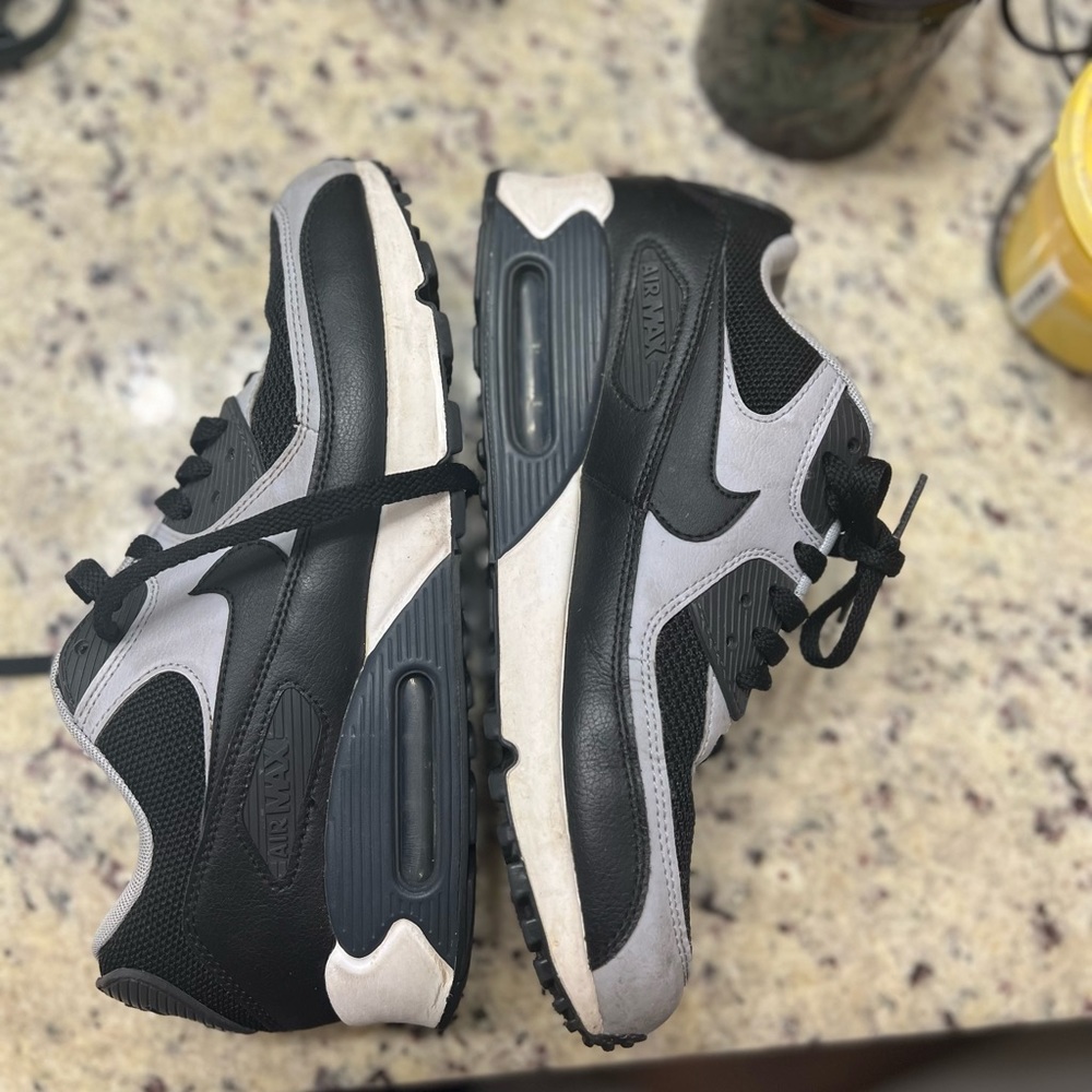 Air Max Black - Used Size 9